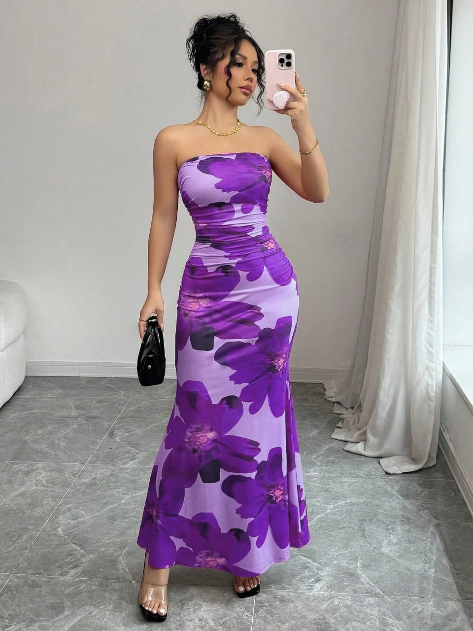 VESTIDO DE MUJER ESCOTADO CON ESTAMPADO FLORAL
