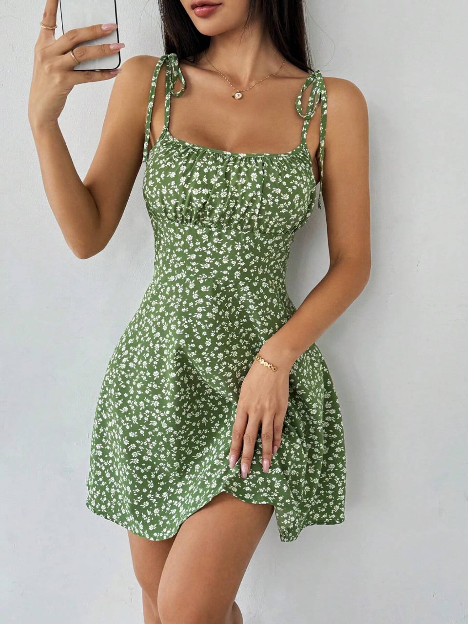 VESTIDO ESCOTADO DE MUJER CON ESTAMPADO FLORAL