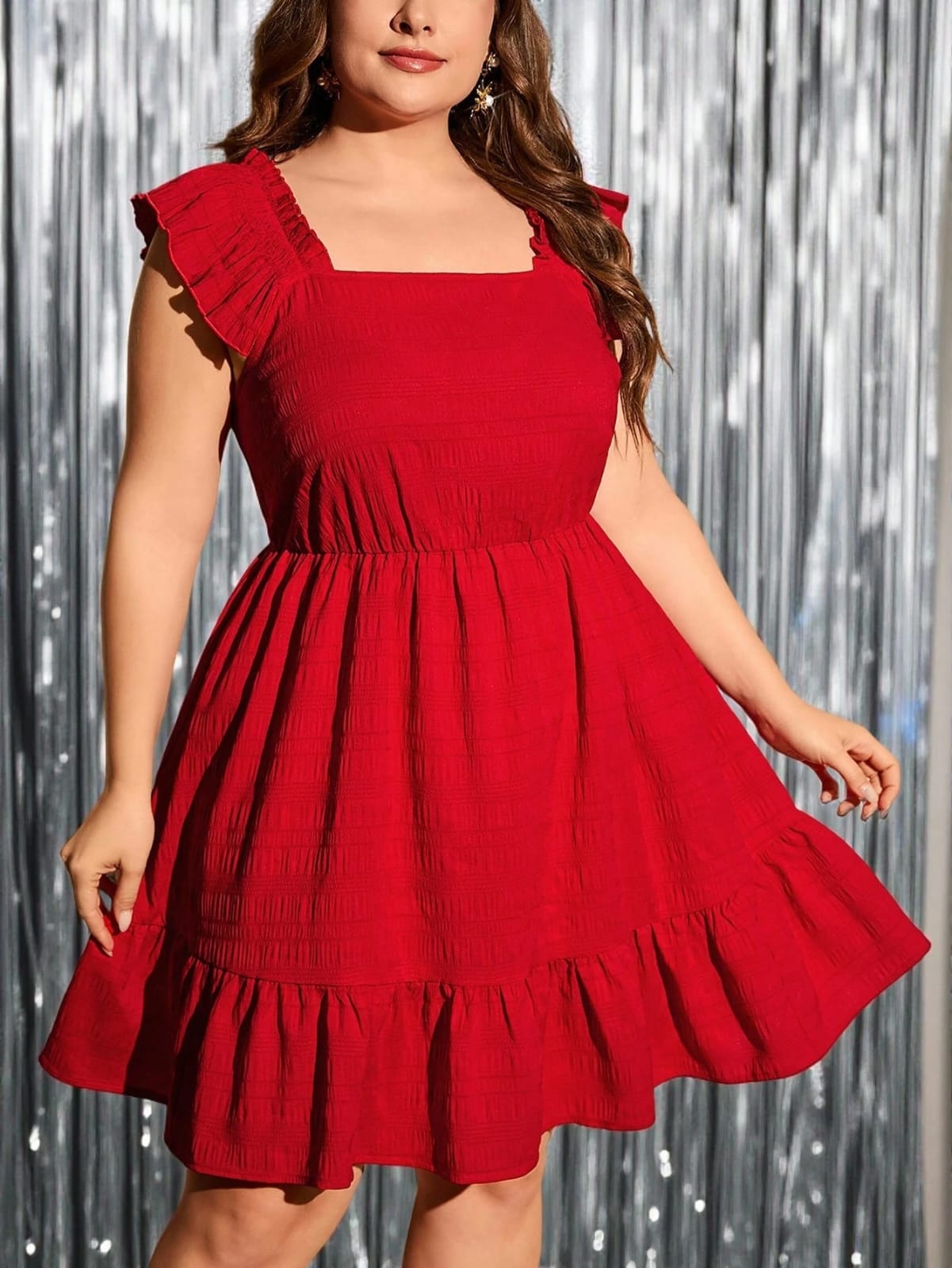VESTIDO DE MUJER CON MANGAS DE DOBLADILLO CON VOLANTES
