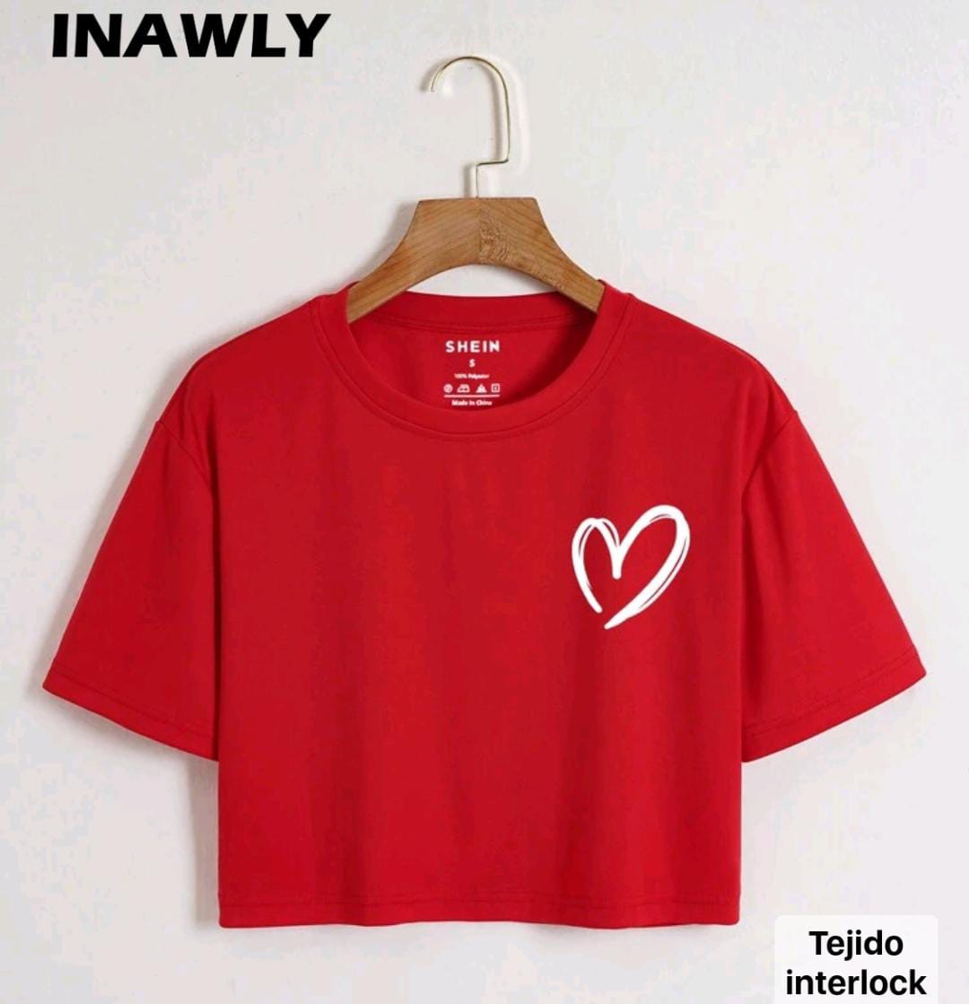 CAMISA CORTA DE MUJER CON DISEÑO DE CORAZON
