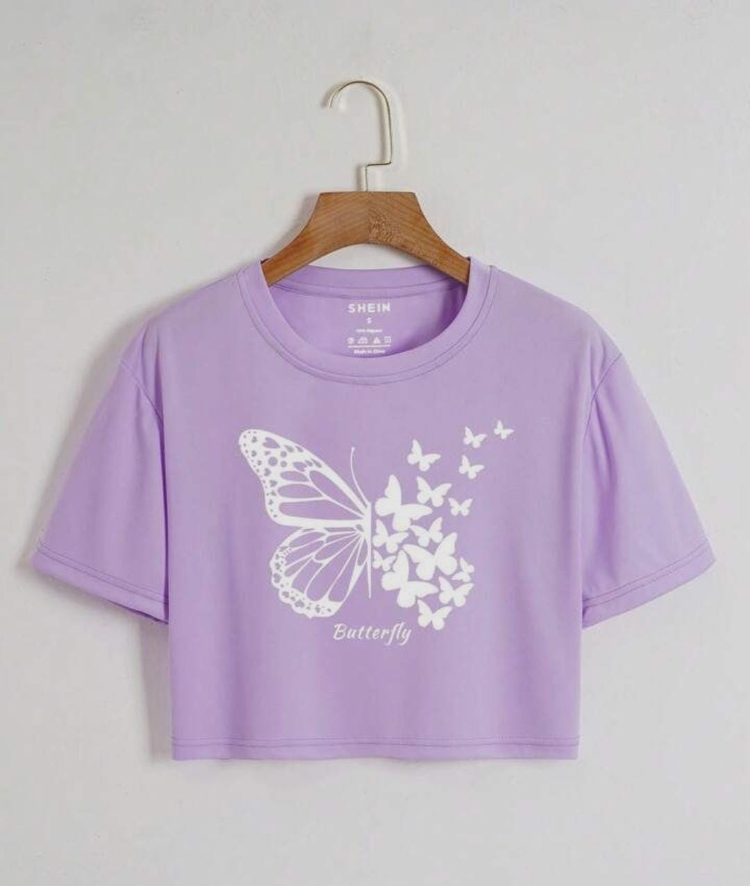 CAMISA MORADA CON DISEÑO DE MARIPOSA TALLA XS 50000940