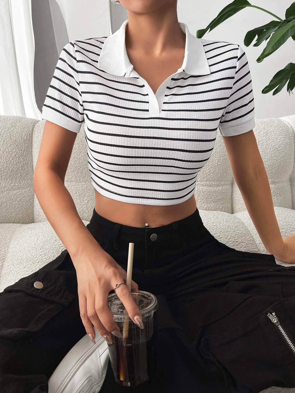 CAMISA  RALLADA  DE MUJER COLOR BLANCA Y NEGRA TALLA M 0007568