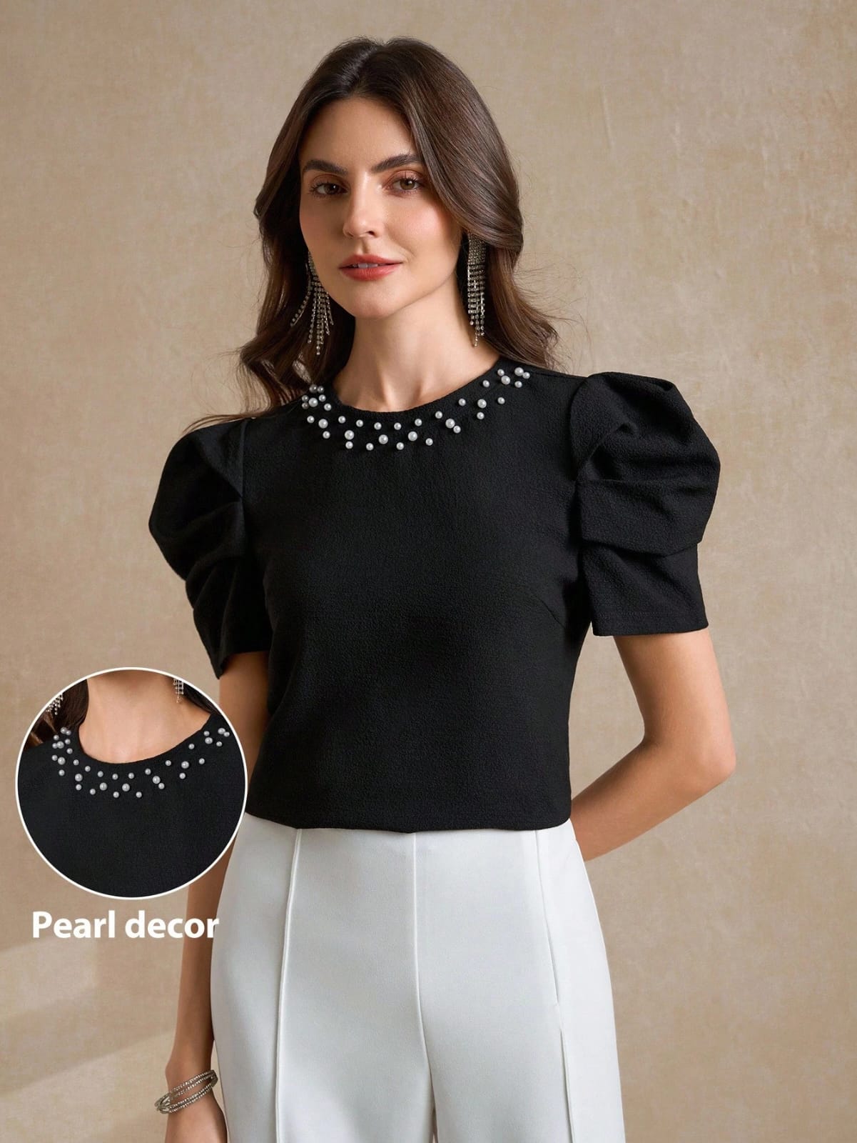 CAMISA NEGRA DE MUJER CON PERLAS