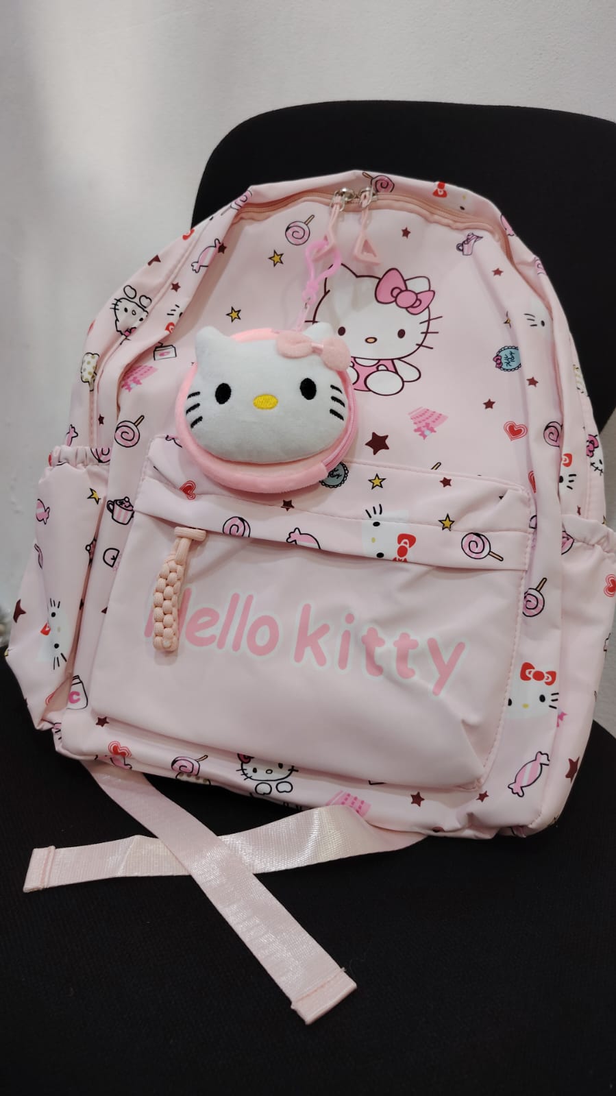MOCHILA DE HELLO KITTY CON MONEDERO