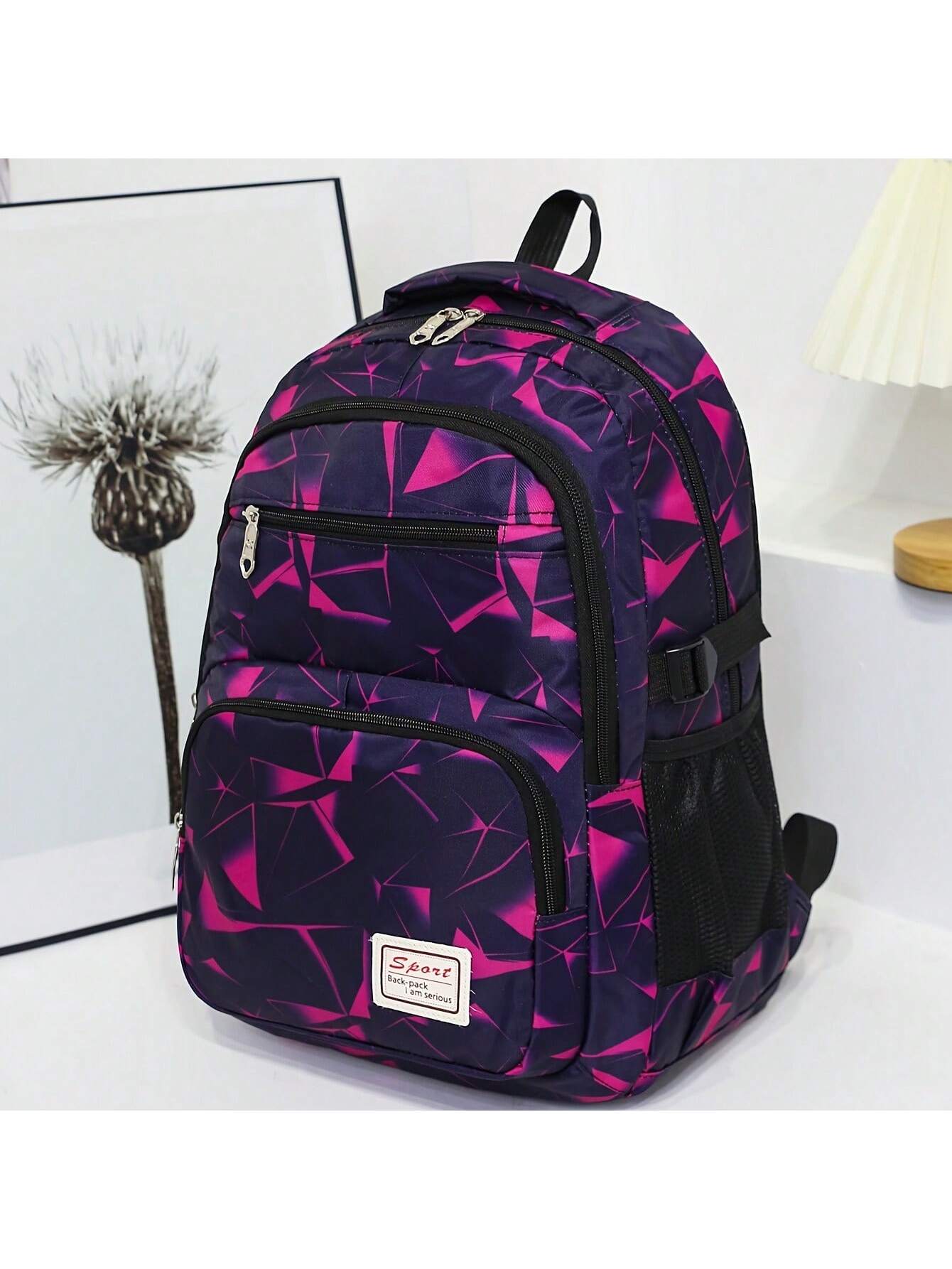 MOCHILA MORADA CON NEGRO