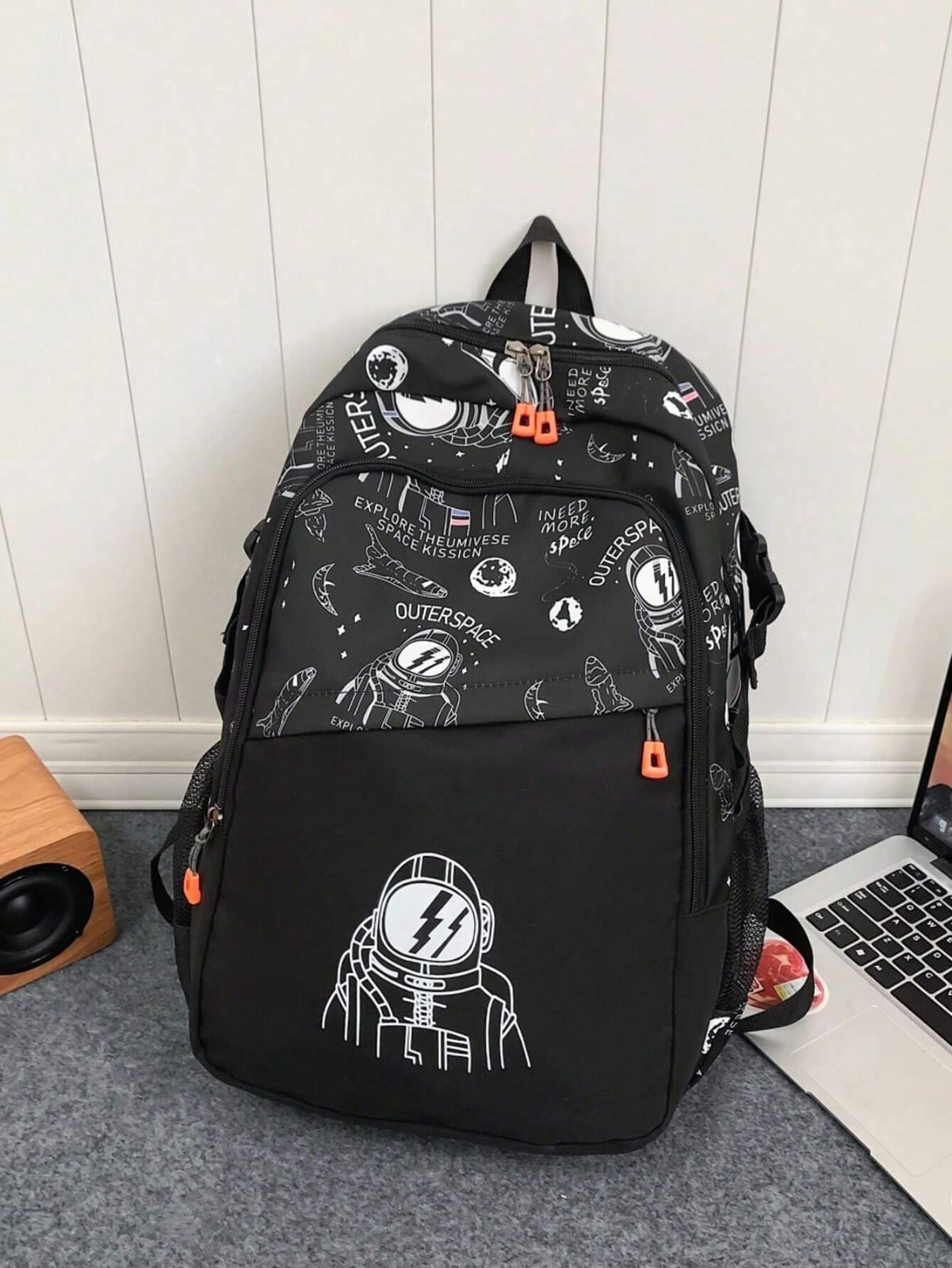 MOCHILA COLOR NEGRO