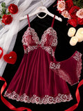 LENCERIA COLOR VINO CON BORDES BLANCOS