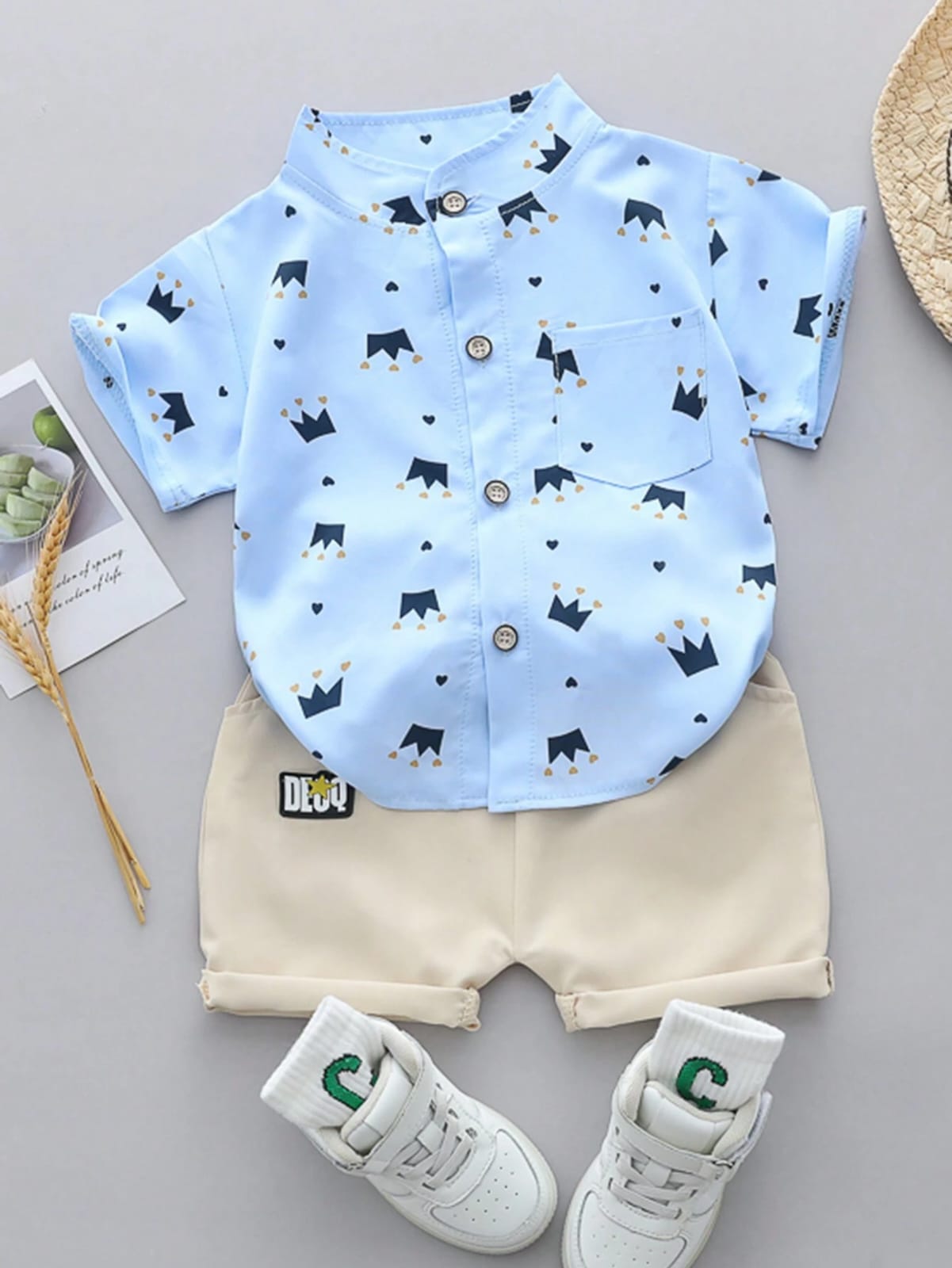 CONJUNTO CELESTE CON DISEÑO DE CORONITA