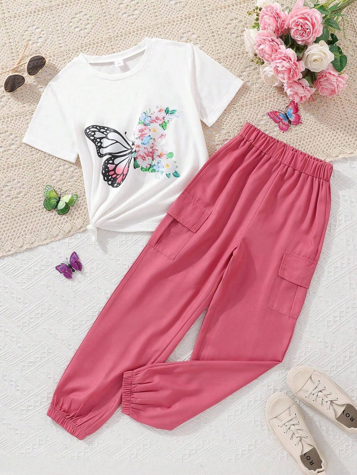 CONJUNTO BLANCO CON MARIPOSA Y ROSADO DE NIÑA
