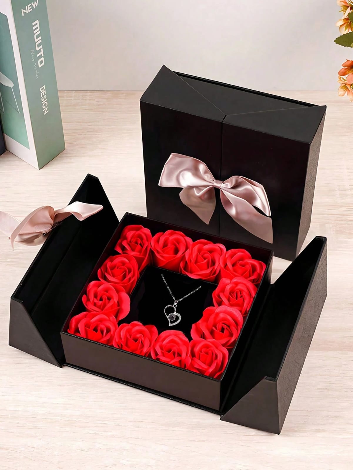 CAJITA CON ROSAS + COLLAR
