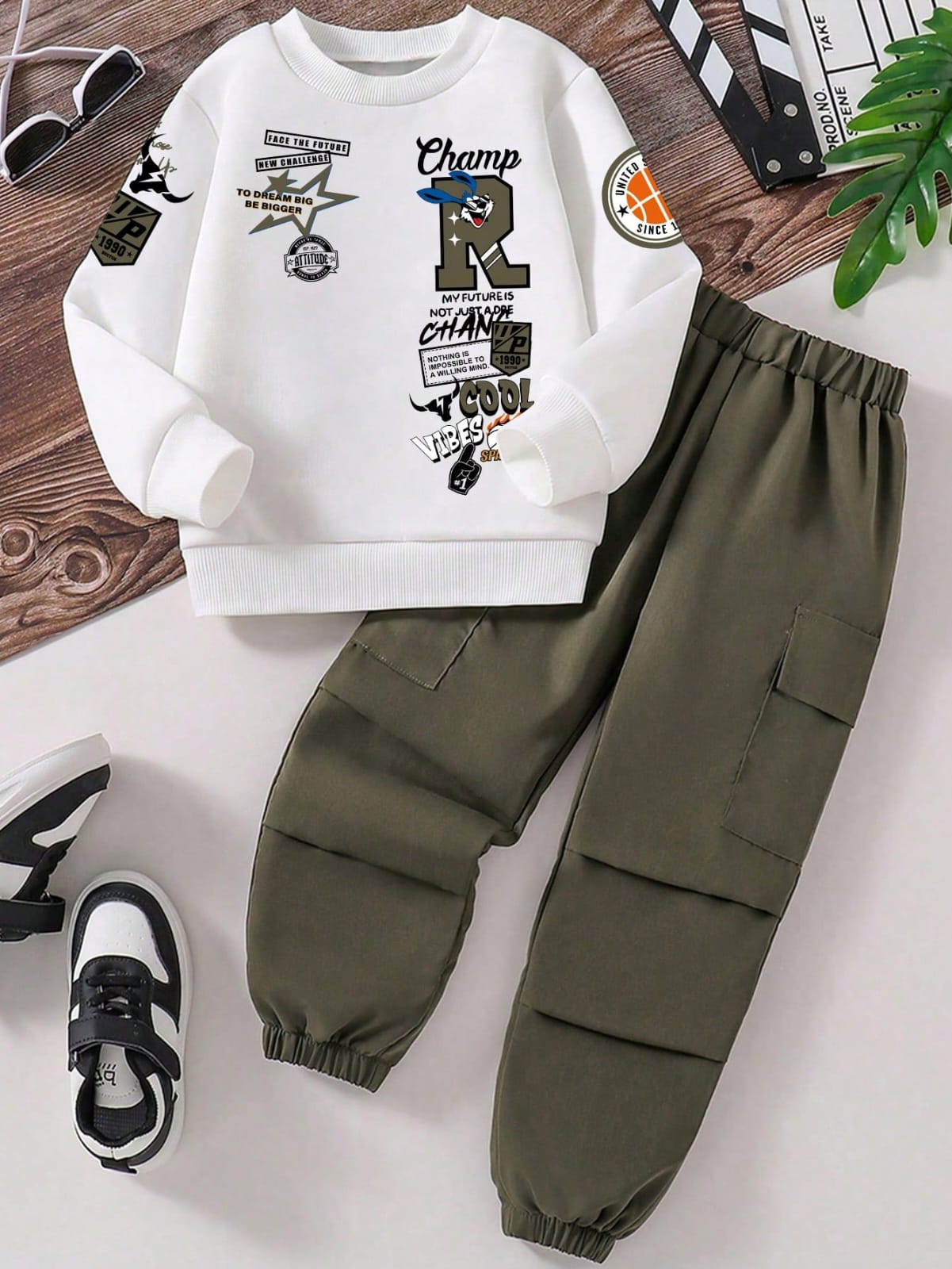 CONJUNTO DE NIÑO DE PANTALON Y SUDADERA