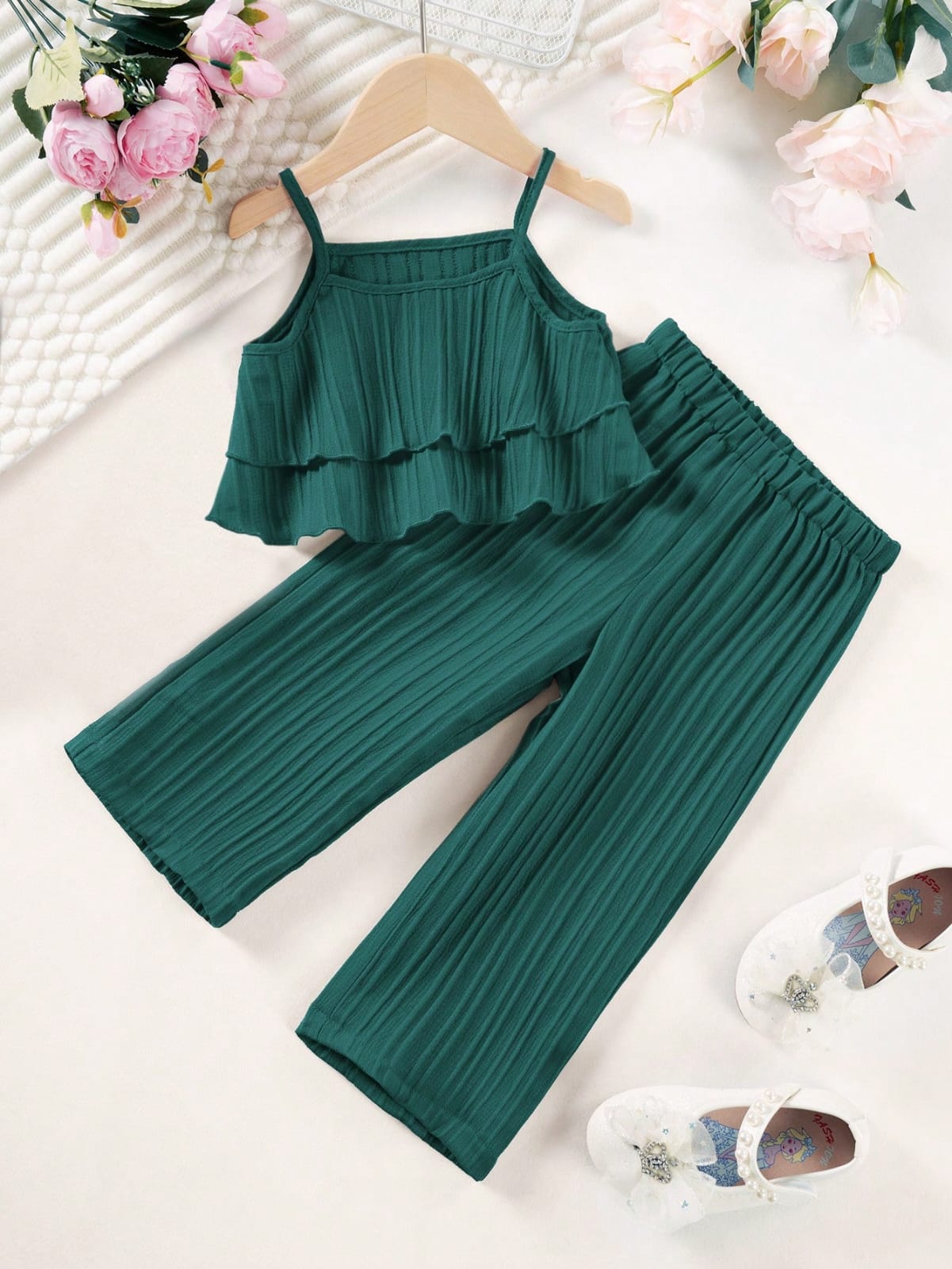 CONJUNTO VERDE DE NIÑA CON PANTALONETA 0008849