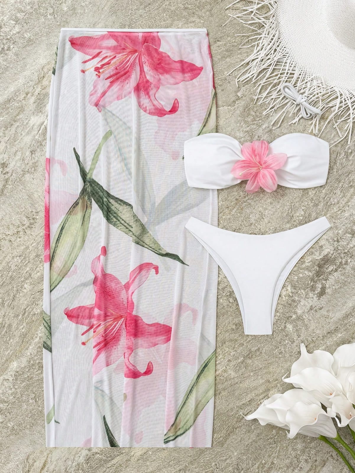 TRAJE DE BAÑO TRES PIEZAS  FLORES ROSA