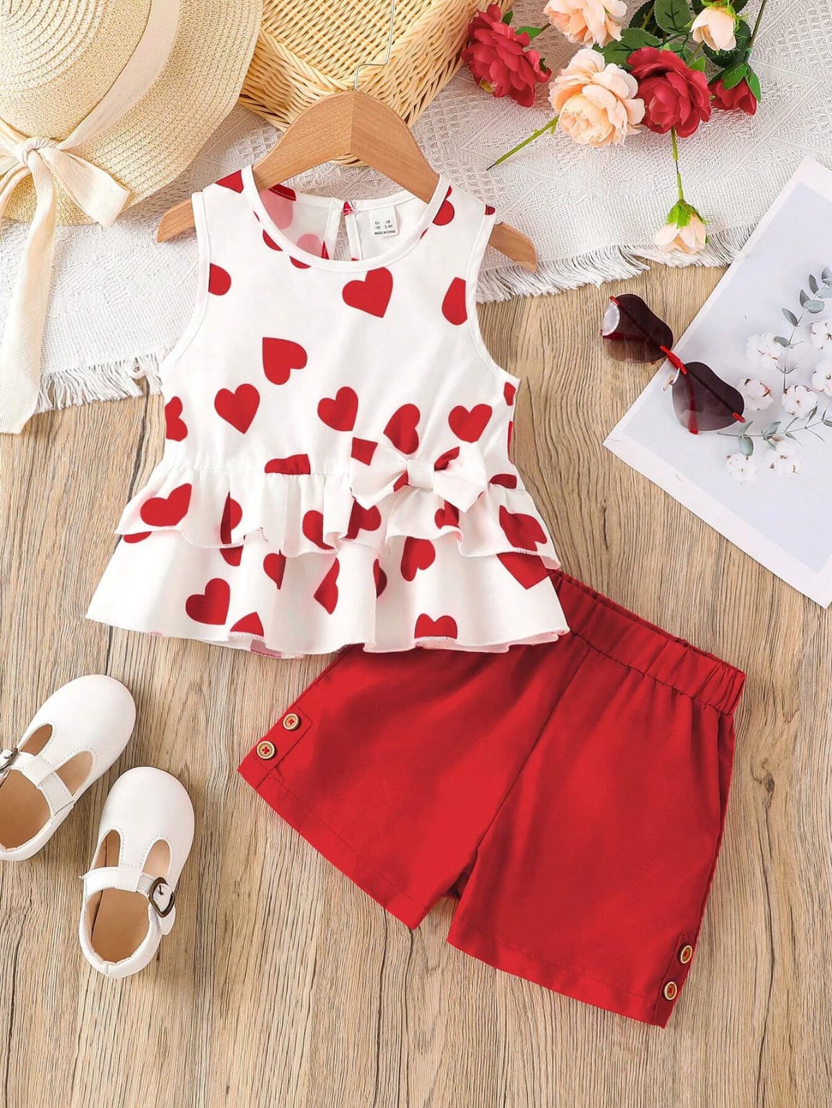 CONJUNTO BLANCO Y ROJO DE NIÑA CON CORAZONES 0008899