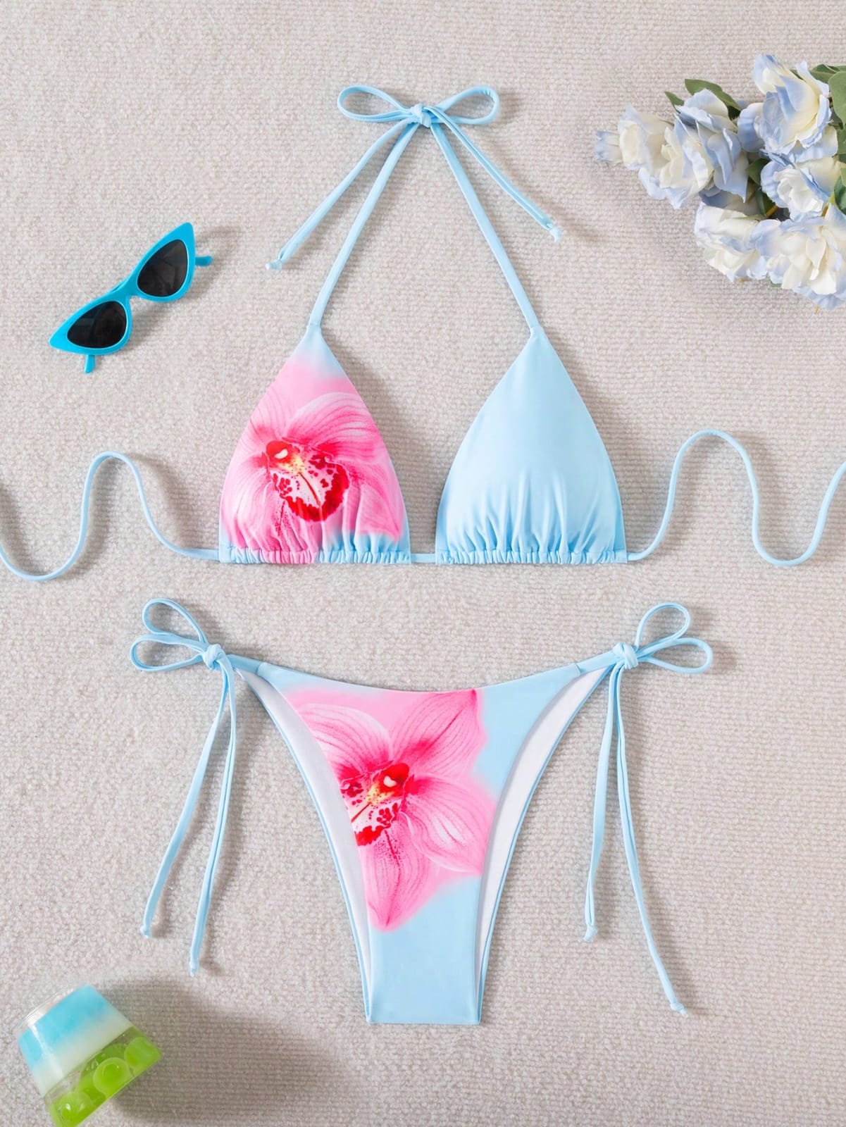 TRAJE DE BAÑO DOS PIEZAS CELESTE CON FLORES ROSA 0008943