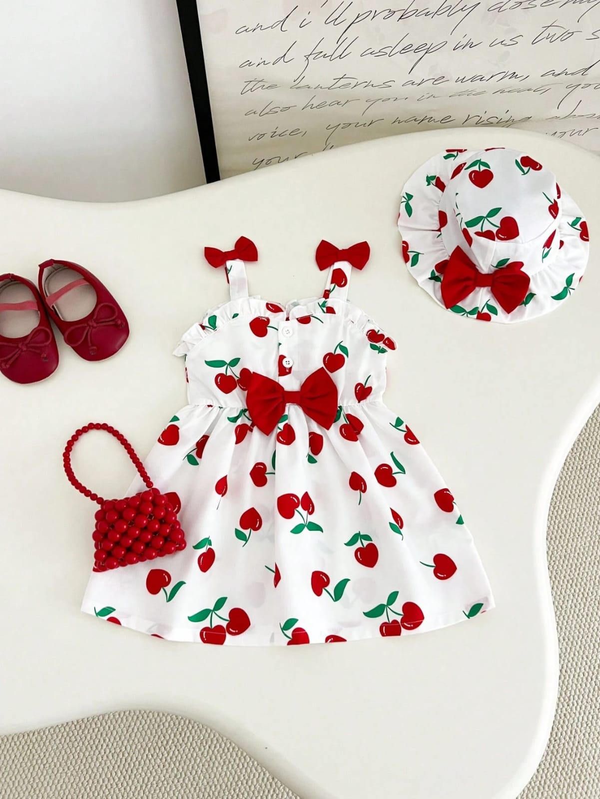 VESTIDO DE CHERRY +GORRITO