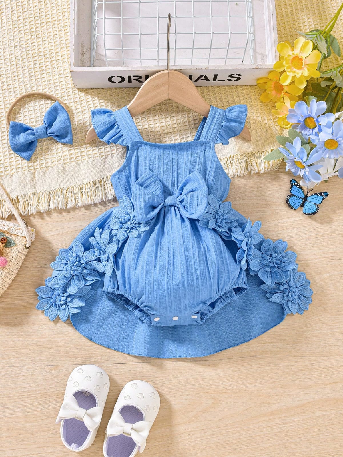 MAMELUCO ESTILO VESTIDO CON FLORES DE NIÑA