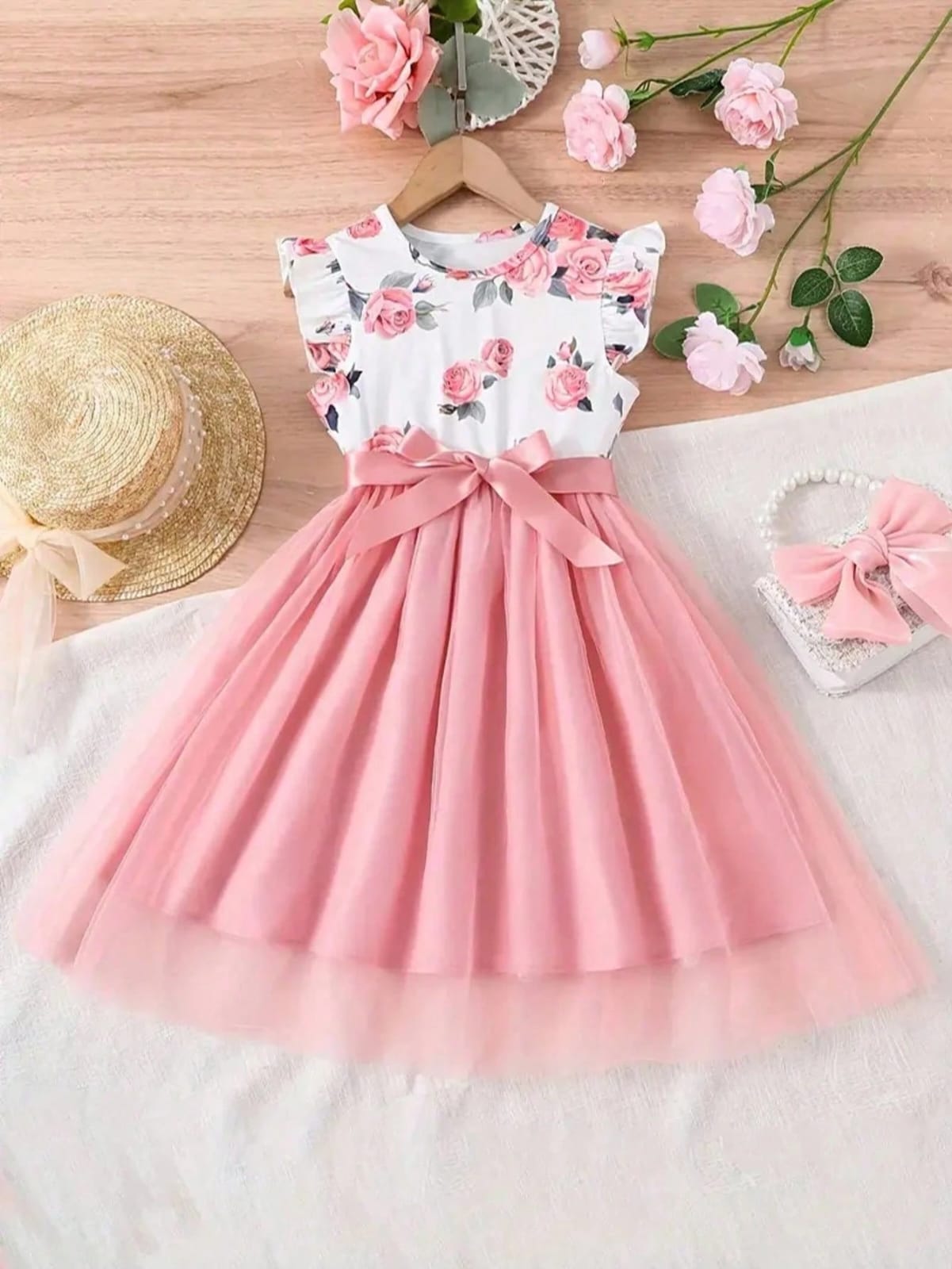 VESTIDO DE NIÑA CON ESTAMPADO DE ROSAS 0009091