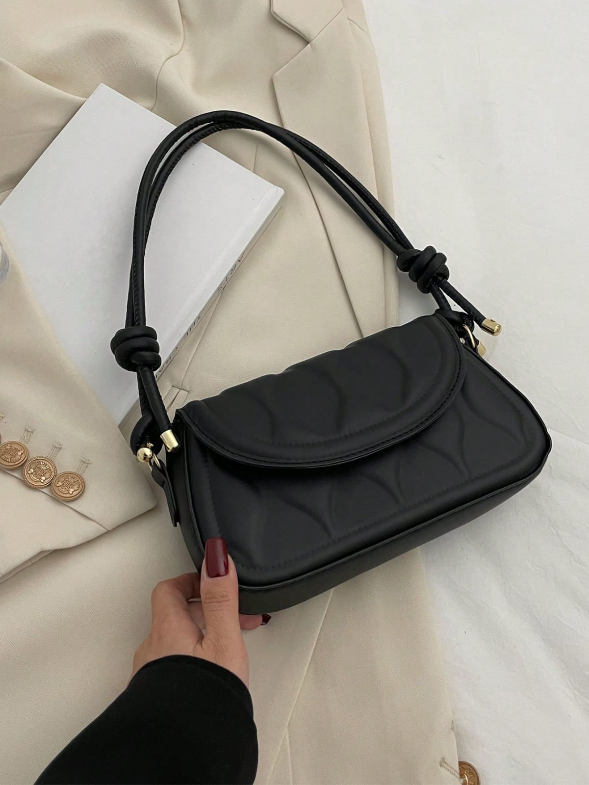 CARTERA NEGRA CASUAL DE MUJER 0009084