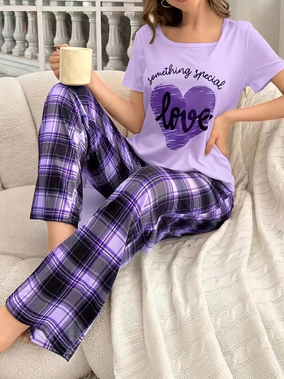 PIJAMA MORADA DE PANTALONETA