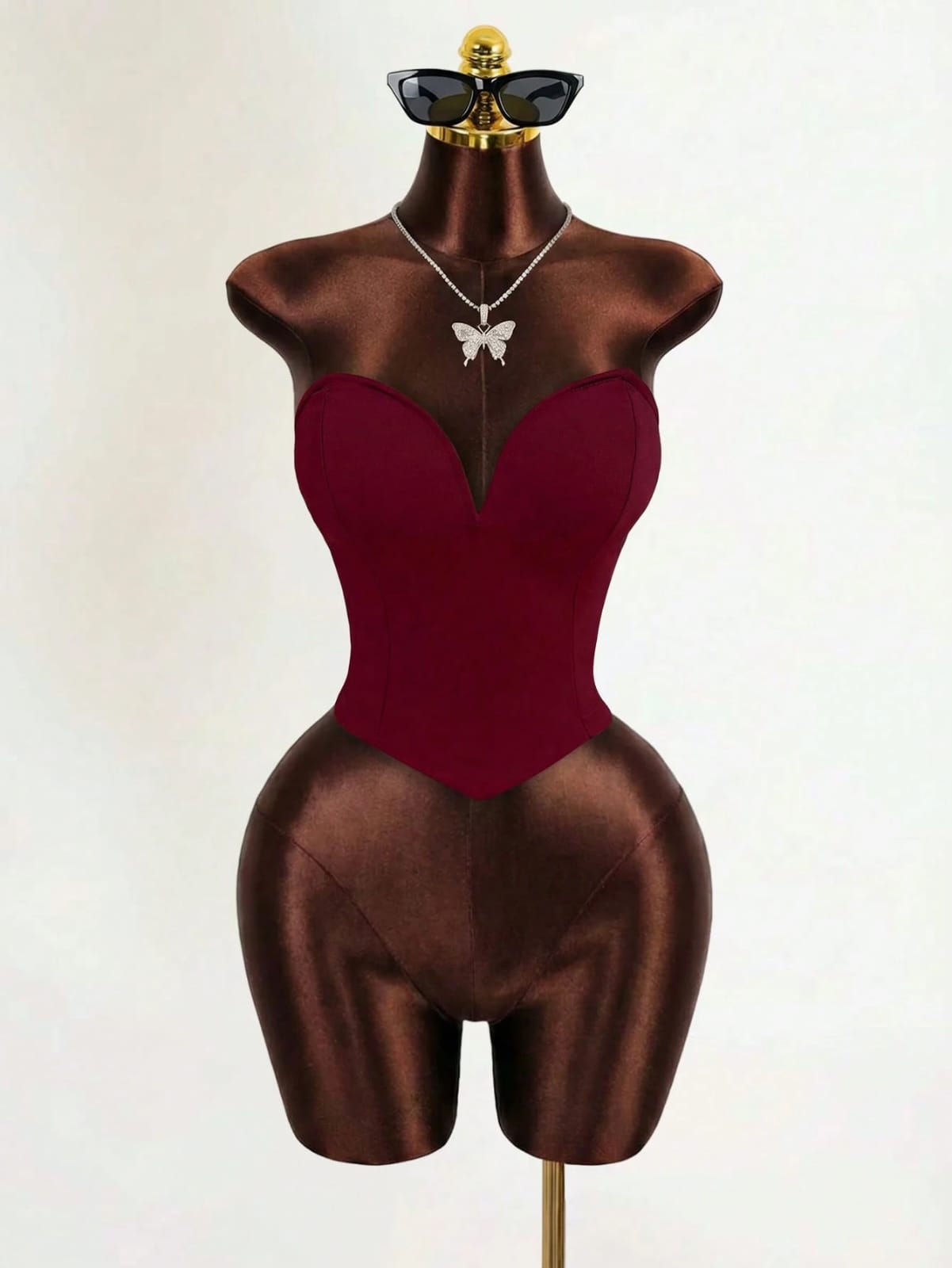TOP CON ESCOTE DE CORAZON DE MUJER