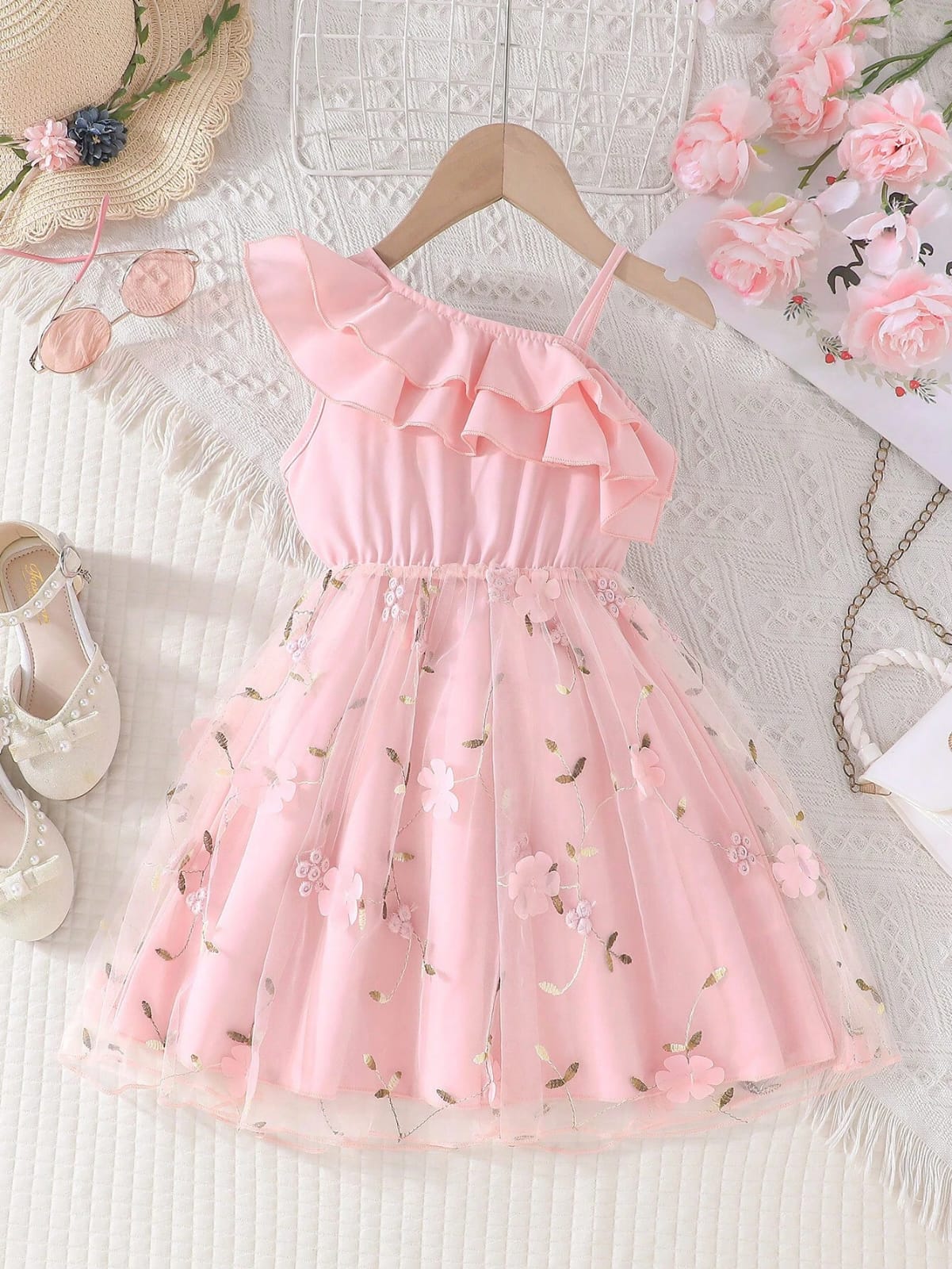 VESTIDO DE NIÑA CON ESTAMPADO DE FLORES COLOR ROSA