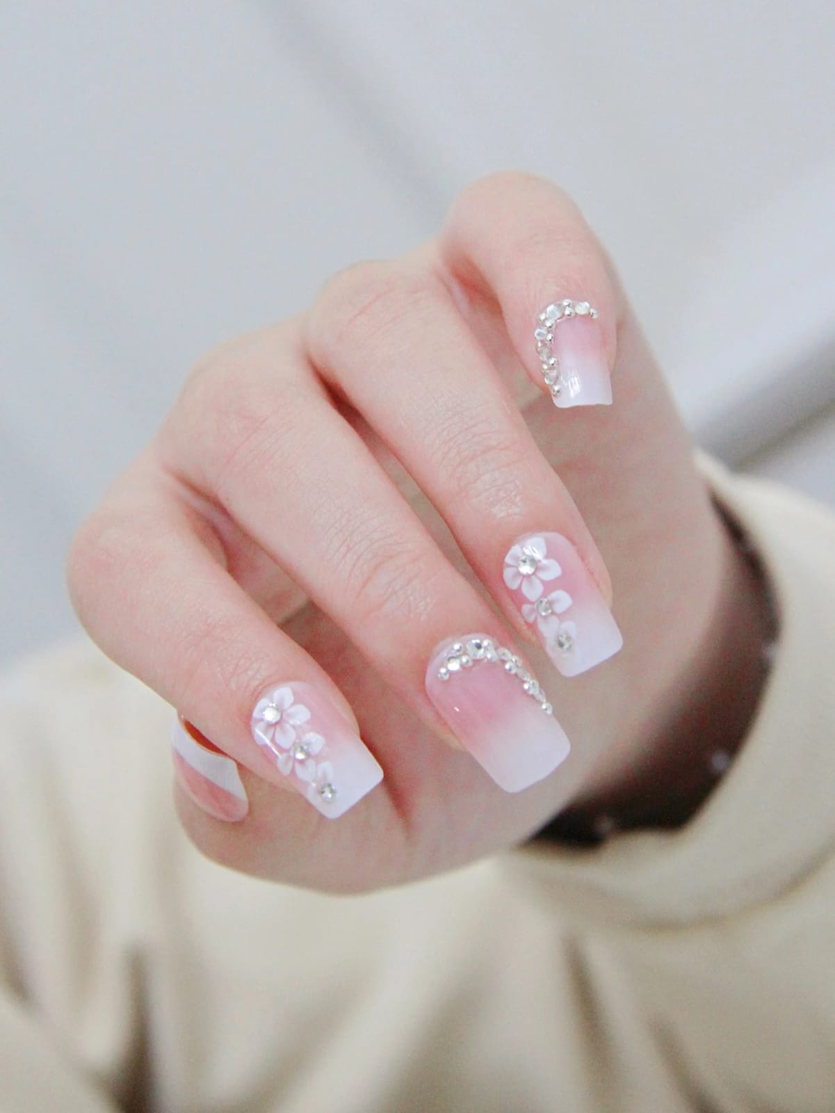CAJITA DE UÑAS POSTIZAS