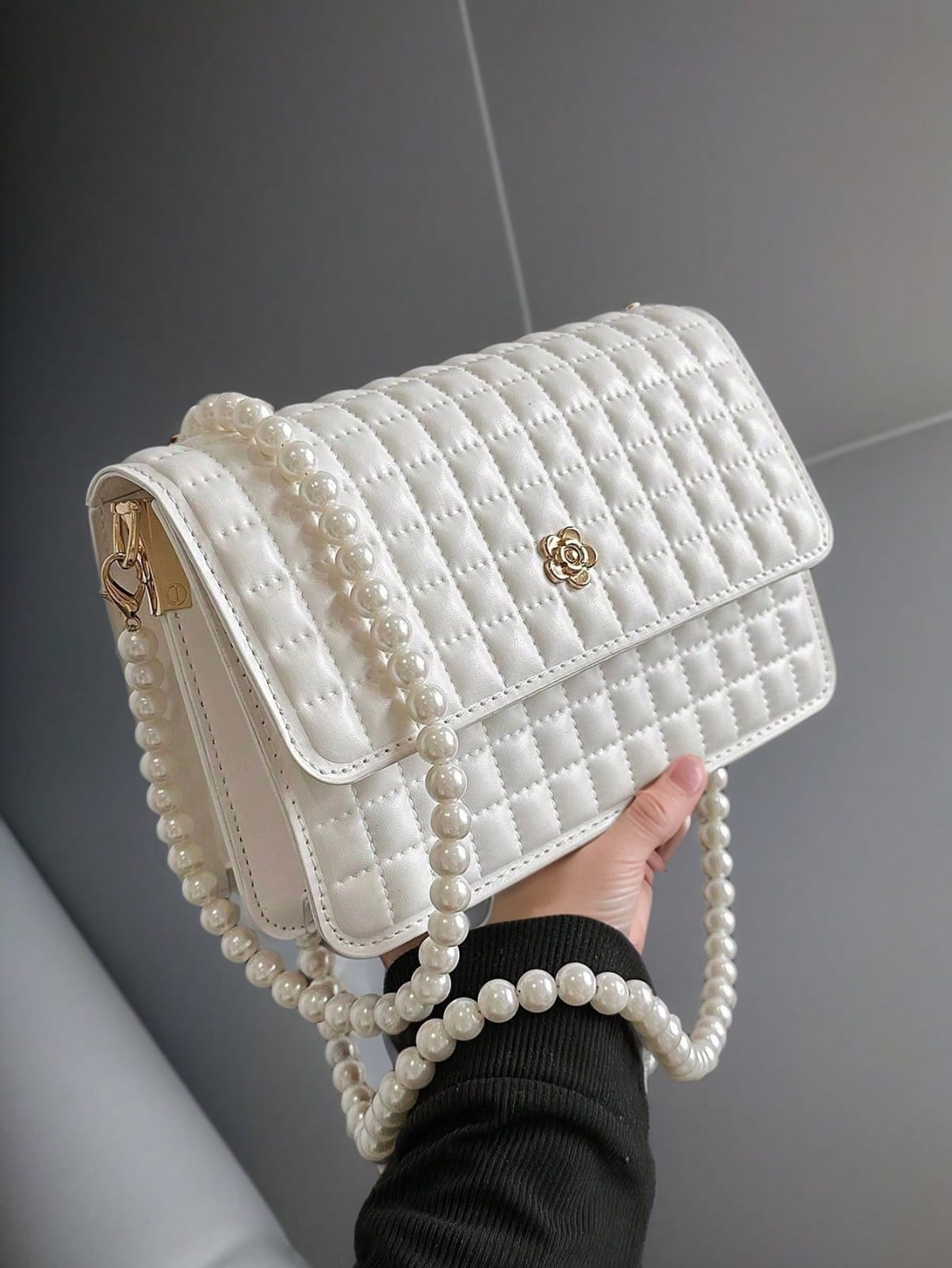 CARTERA COLOR BLANCA