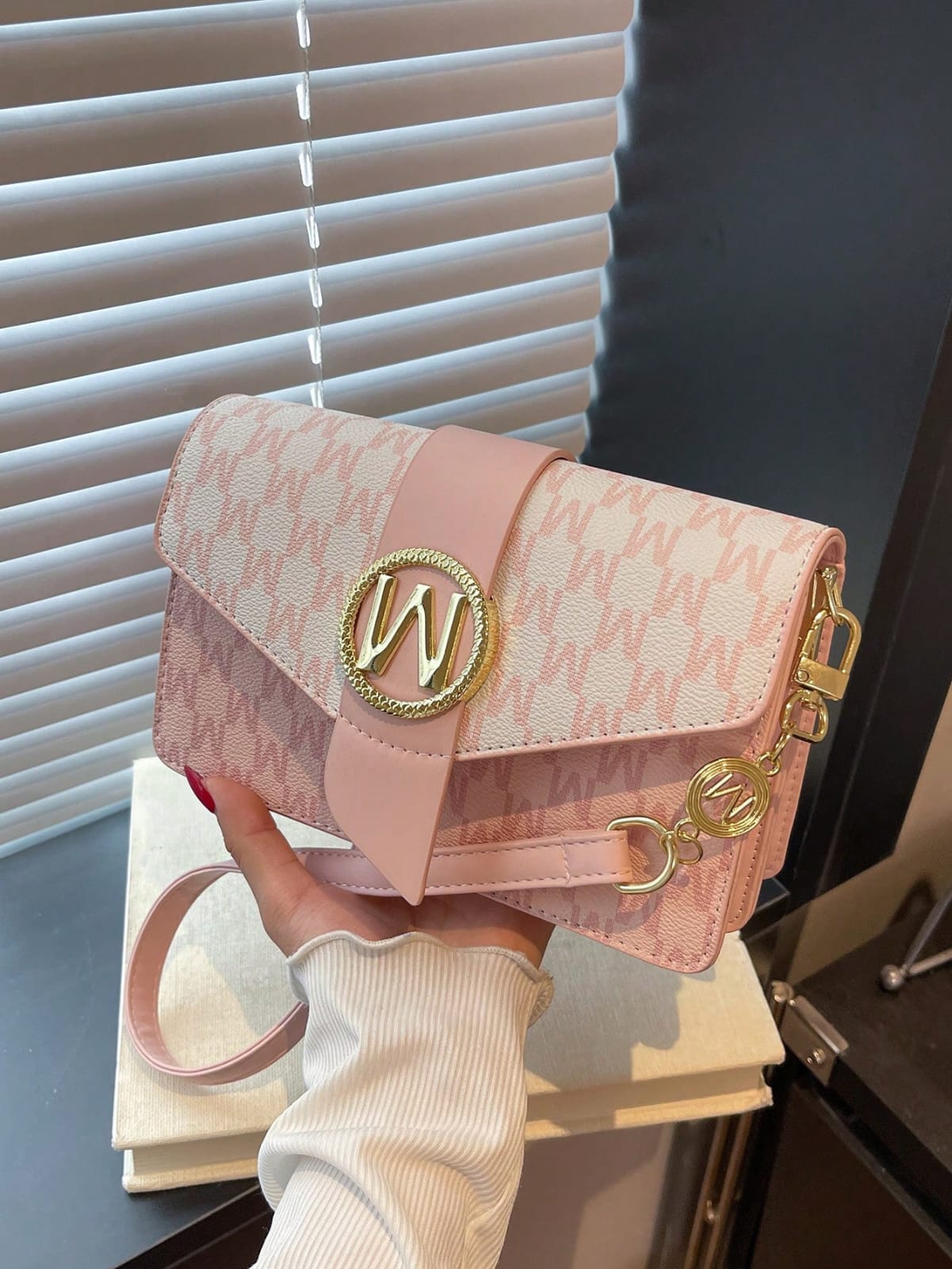 CARTERA W