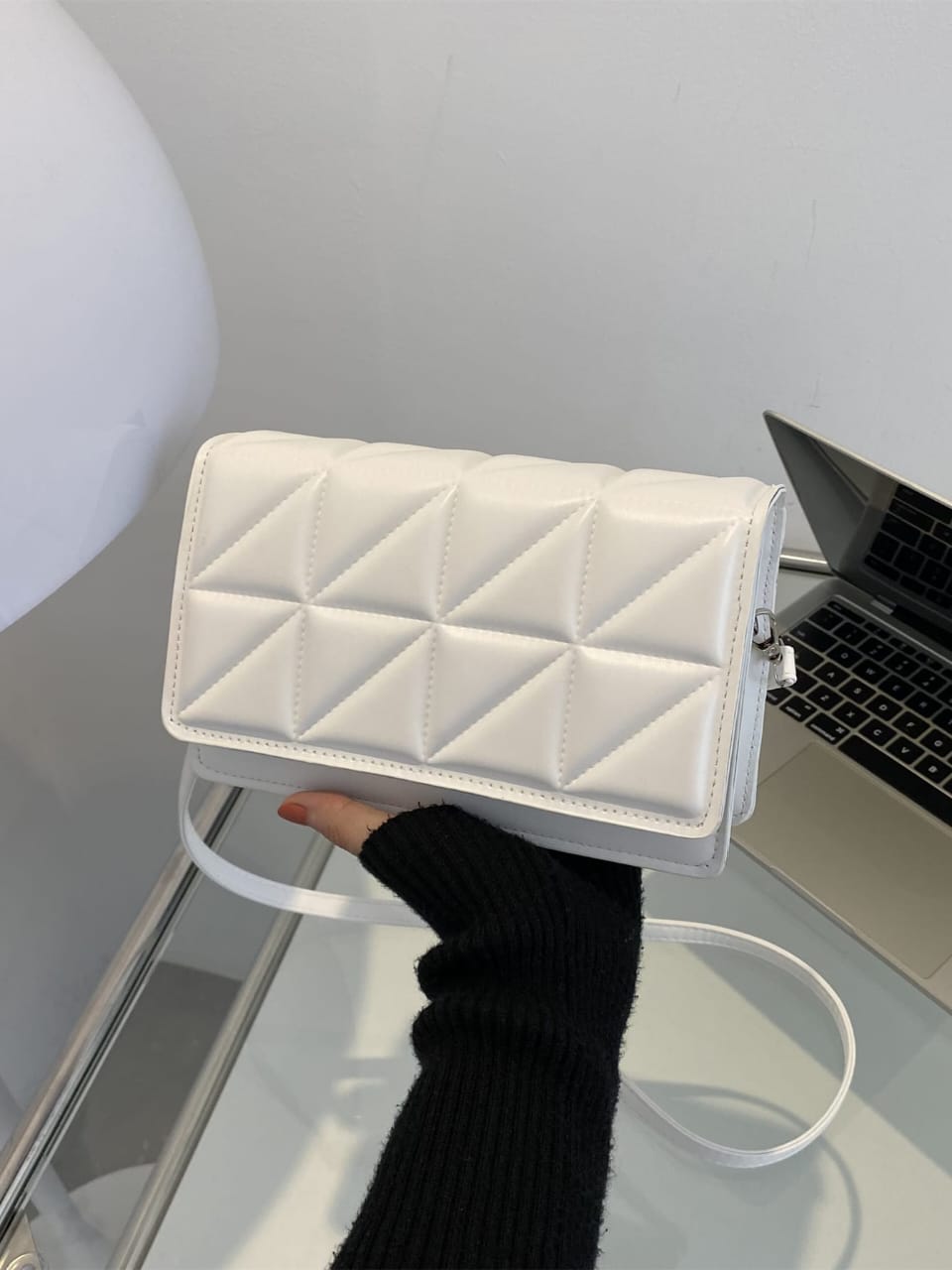 CARTERA COLOR BLANCA