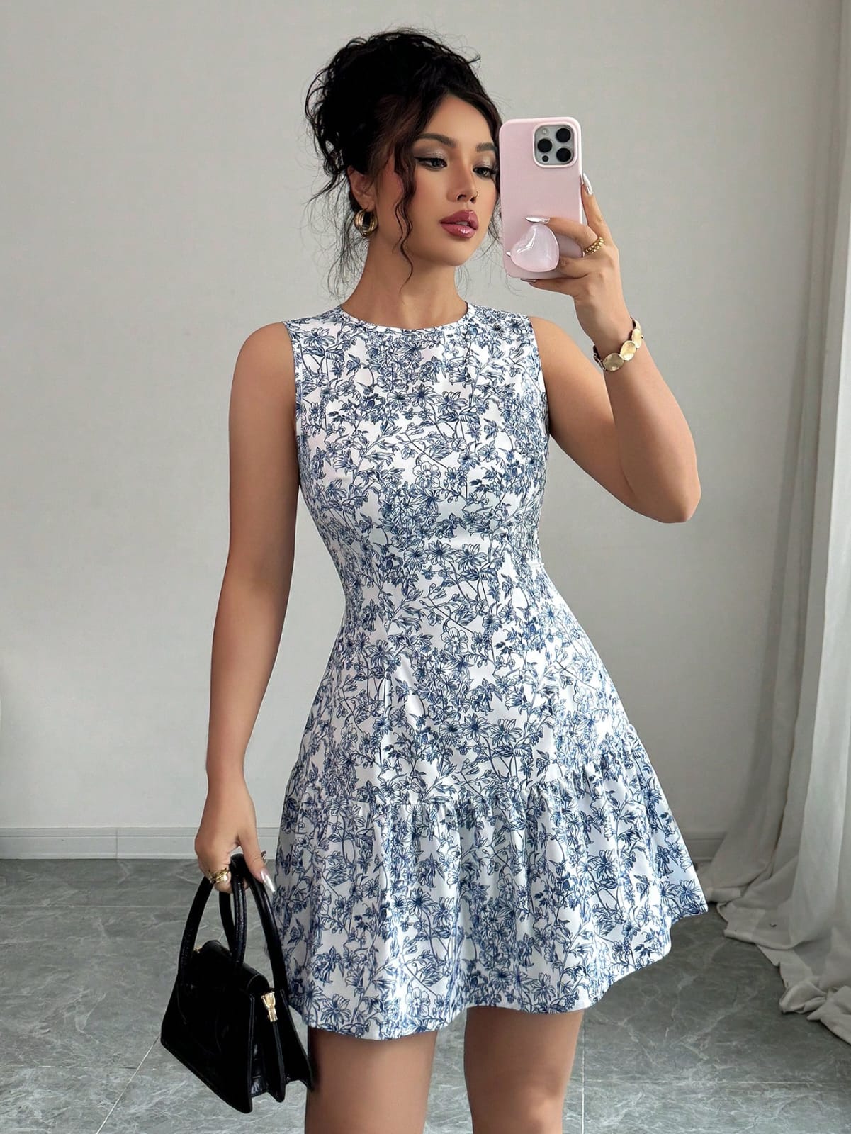 VESTIDO CON FLORES AZULES