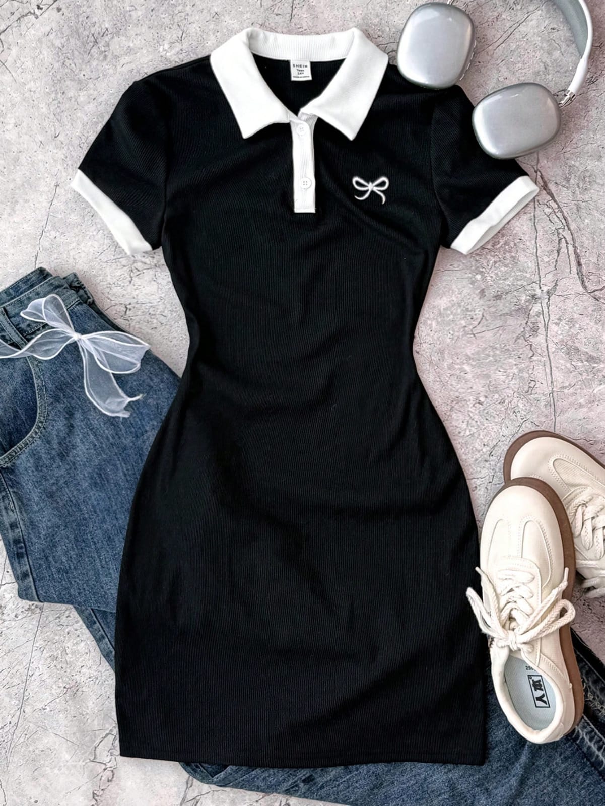 VESTIDO DE MUJER AJUSTADO CON BOTONES