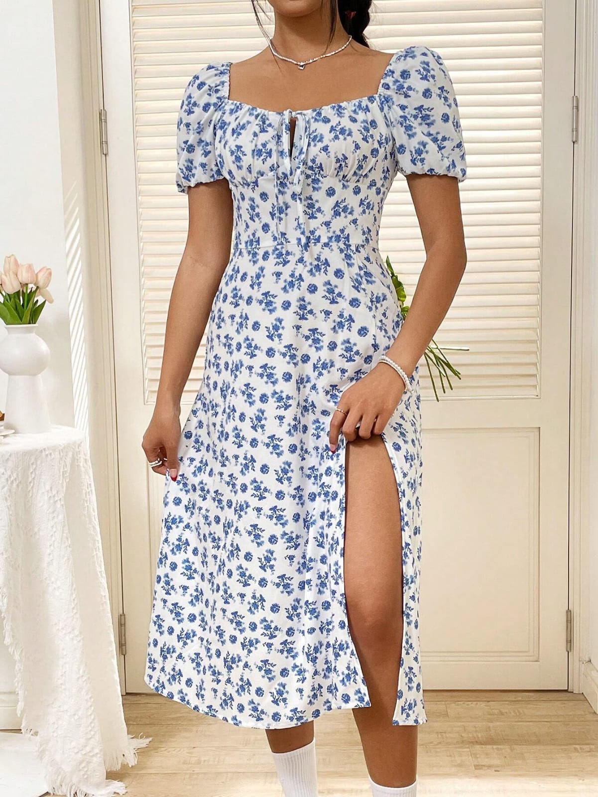 VESTIDO BLANCO CON FLORES AZUL DE MUJER