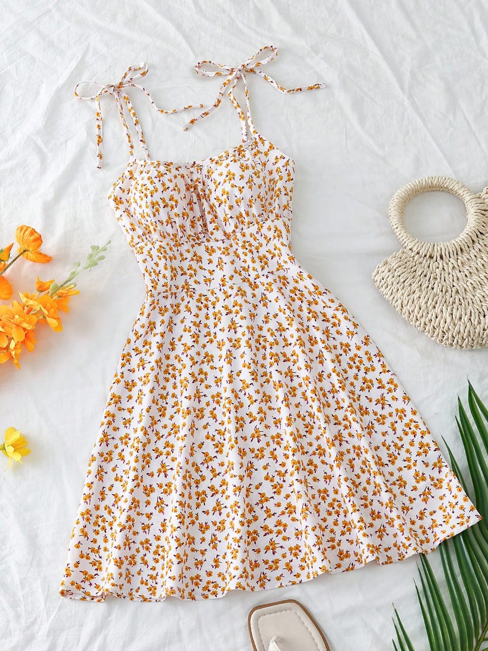 VESTIDO ESCOTADO DE MUJER CON ESTAMPADO FLORAL