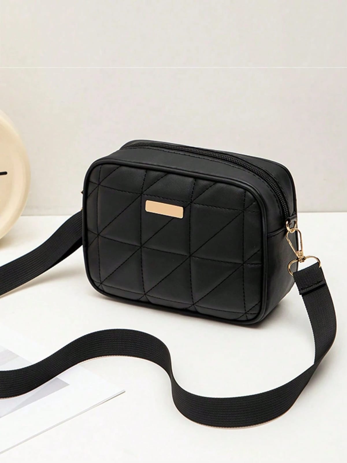 CARTERA NEGRA DE MUJER
