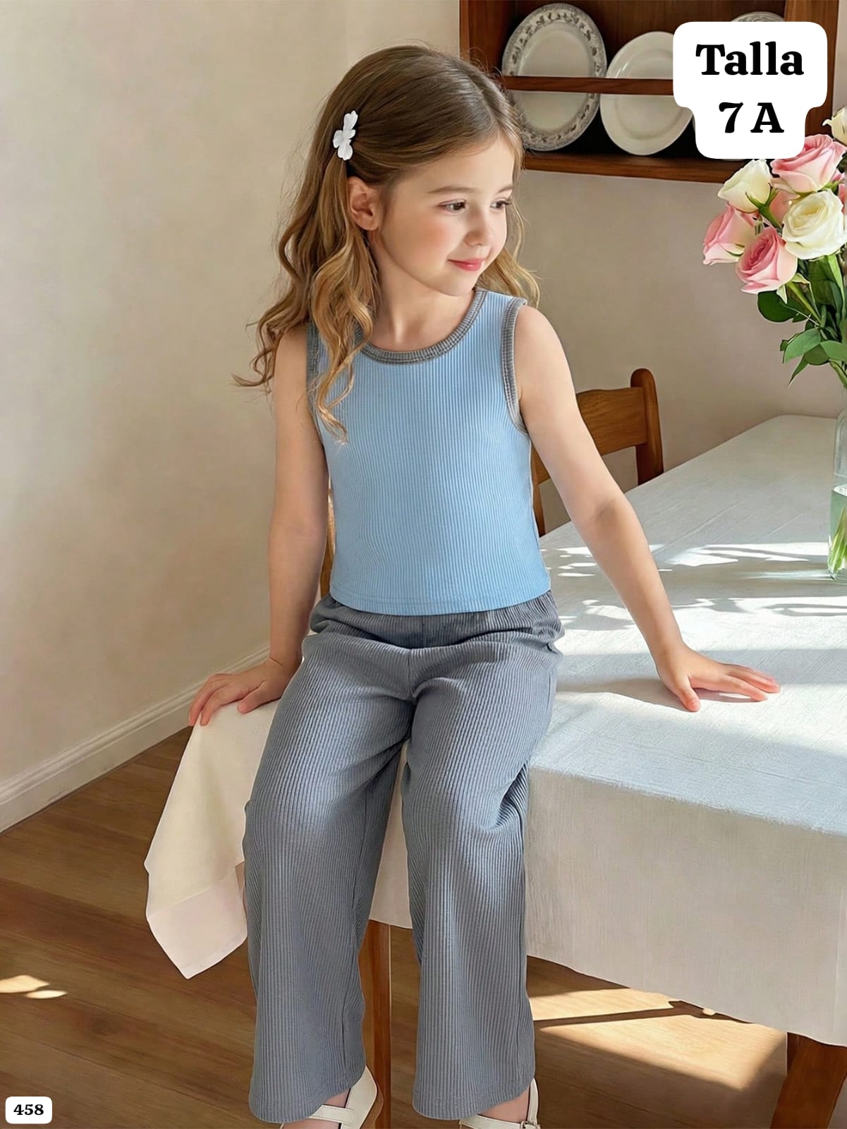 CONJUNTO DE PANTALONETA CELESTE Y TOP DE NIÑA