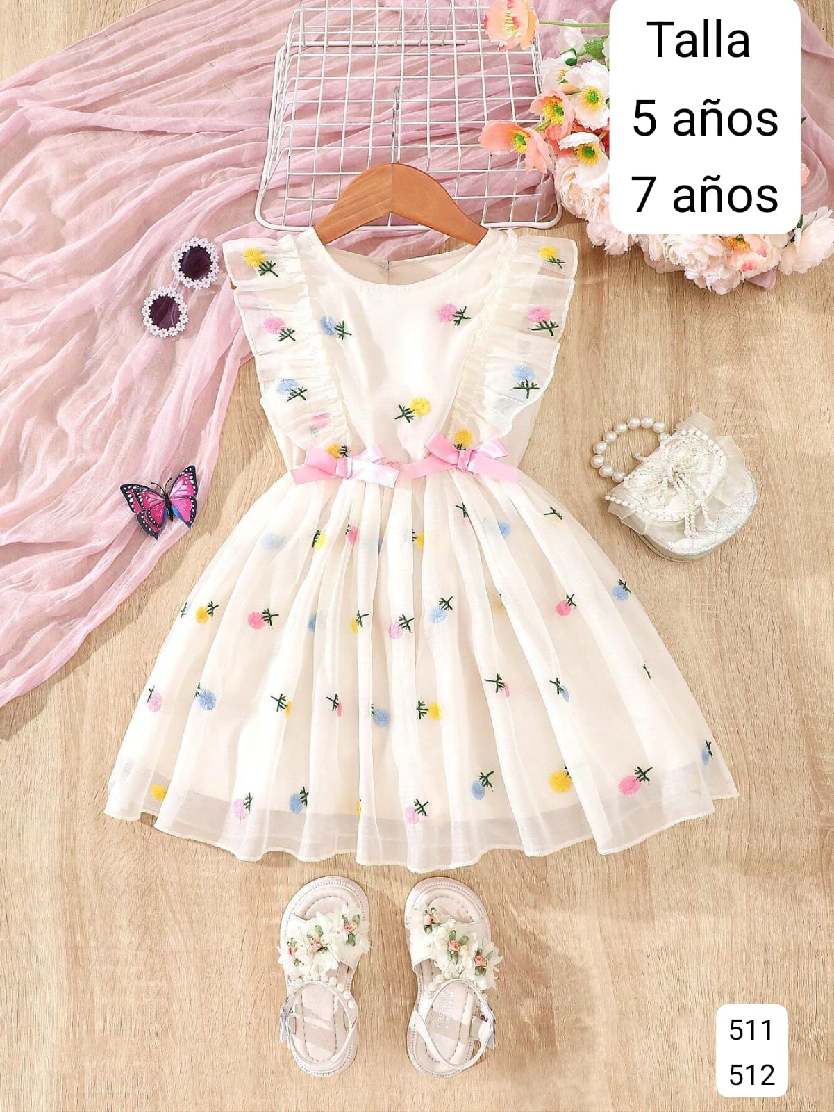 VESTIDO BEIGE CON FLORES BORDADAS DE COLORES DE NIÑA