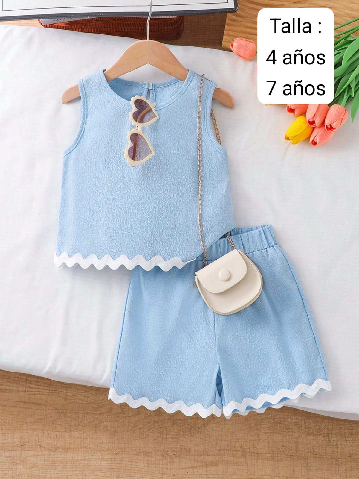 CONJUNTO CELESTE CON TEXTURA DE NIÑA