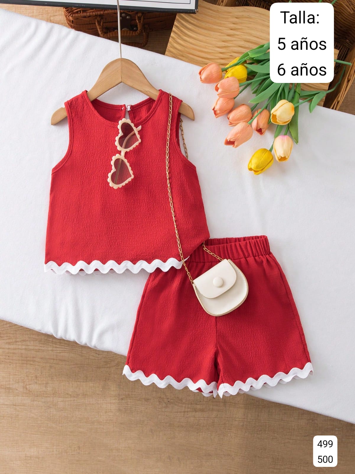 CONJUNTO CON SHORT Y BORDES BLANCOS DE NIÑA