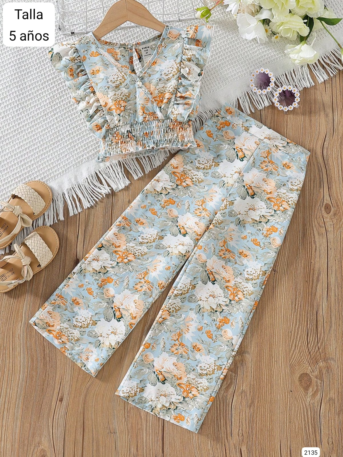 CONJUNTO DE PANTALONETA DE NIÑA