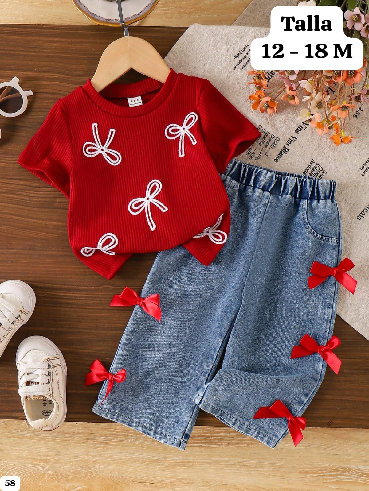 CONJUNTO DE PANTALOON CON CHONGOS ROJOS DE NIÑA