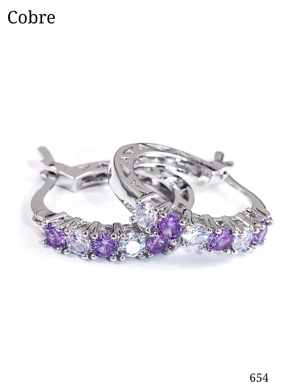 PAR DE ARETES PLATEADOS CON MORADO DE MUJER