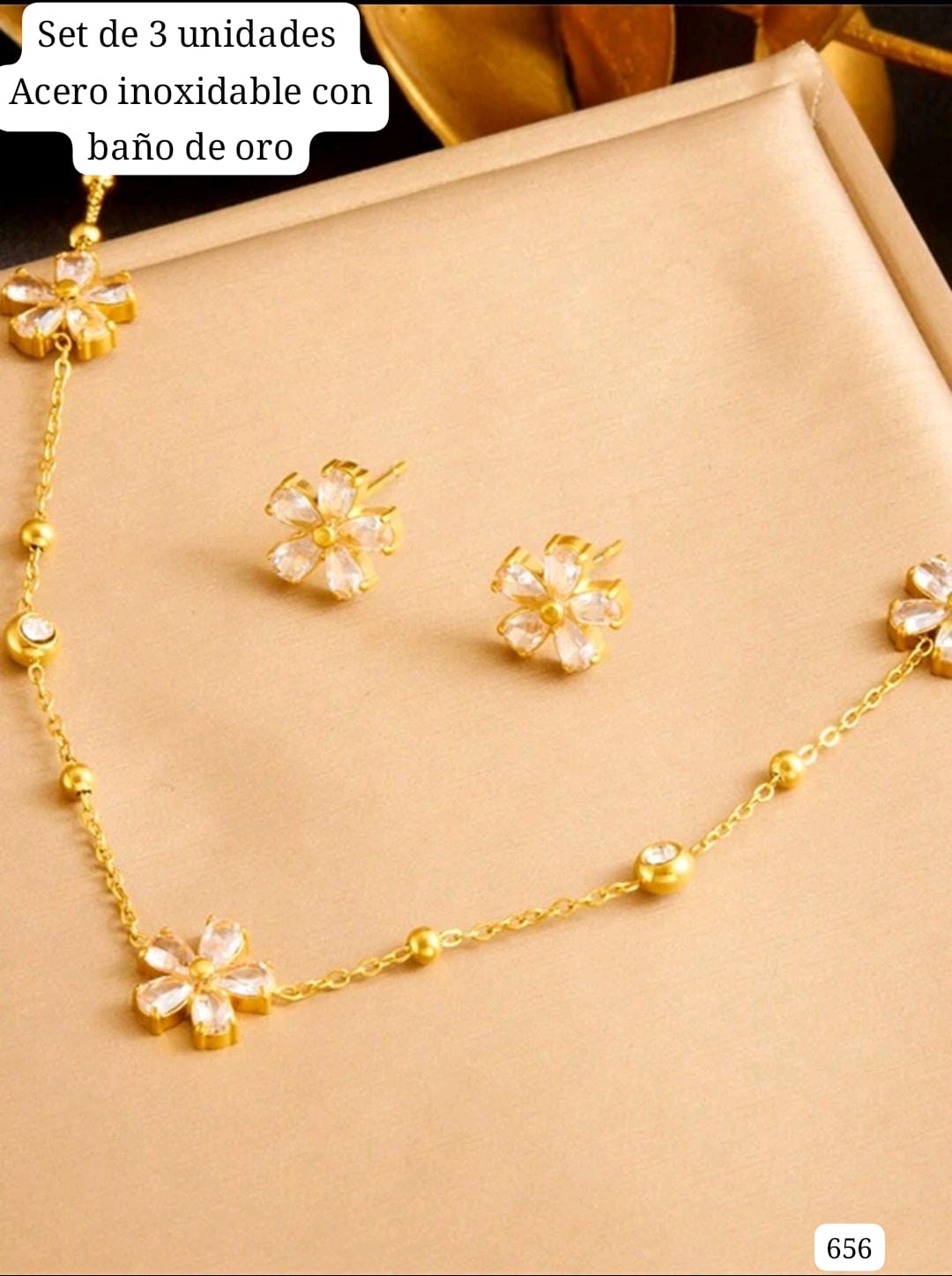 SET DE CADENA + ARTES DORADOS DE FLOR