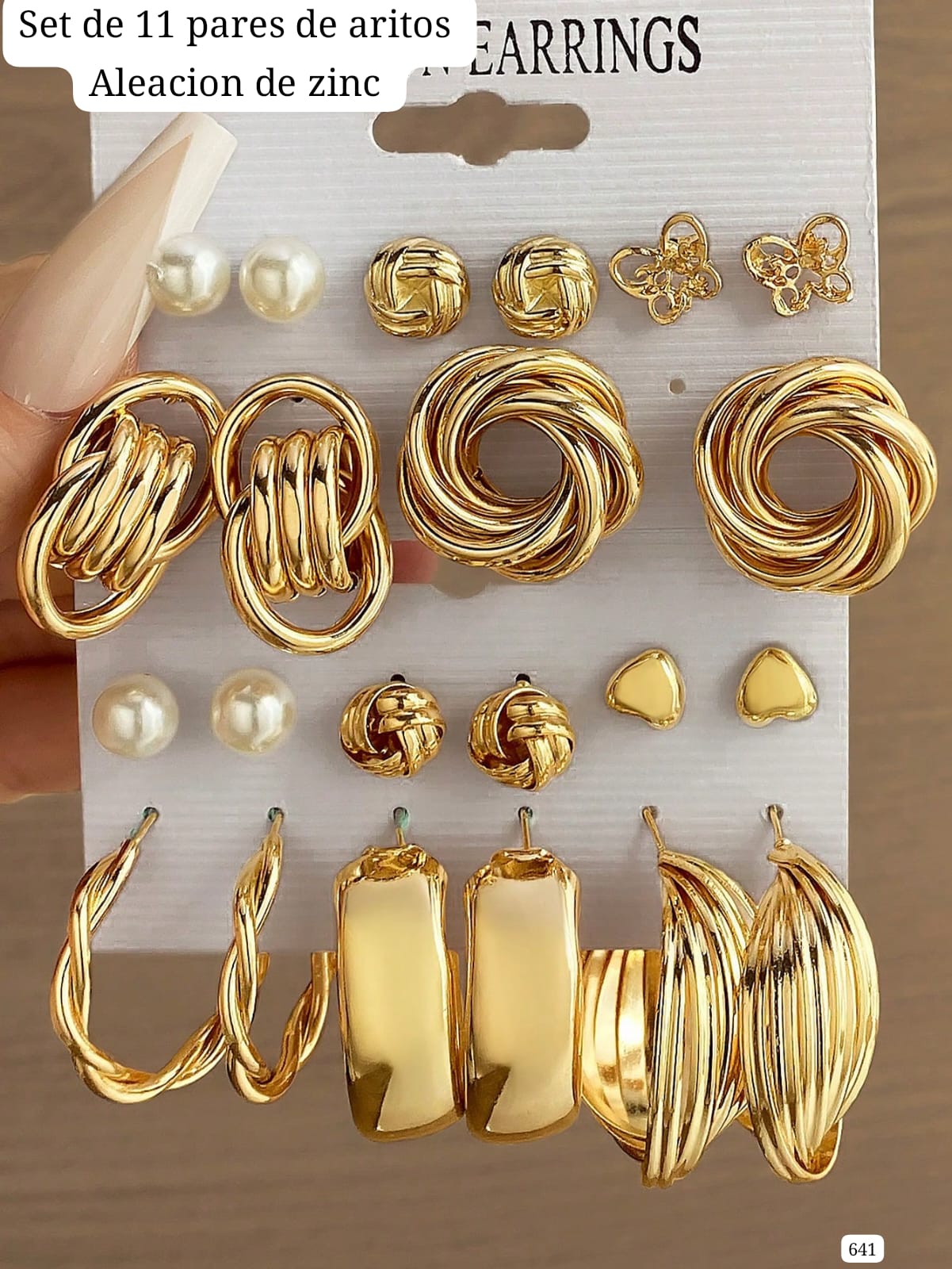 SET DE 11 PARES DE ARETES DORADOS DE MUJER