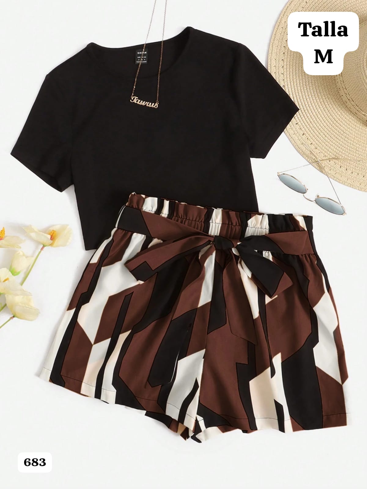 CONJUNTO DE SHORT Y CAMISA NEGRA