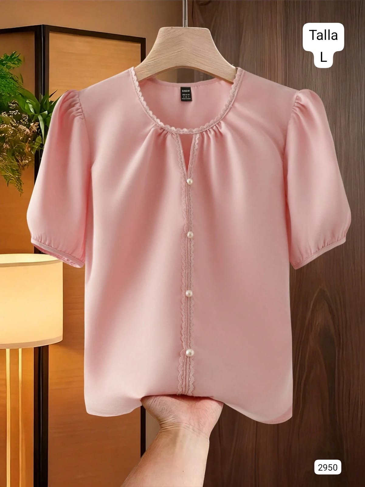 BLUSA ROSA PALIDO DE MUJER CUELLO REDONDO Y 4 PERLAS