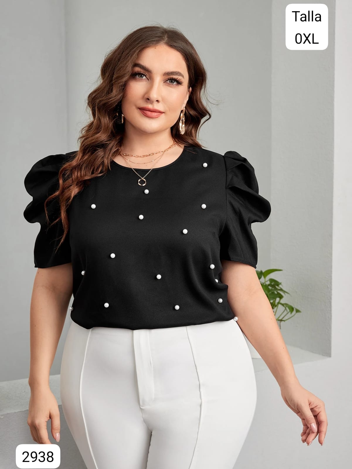 BLUSA NEGRA DE MUJER CON PERLAS