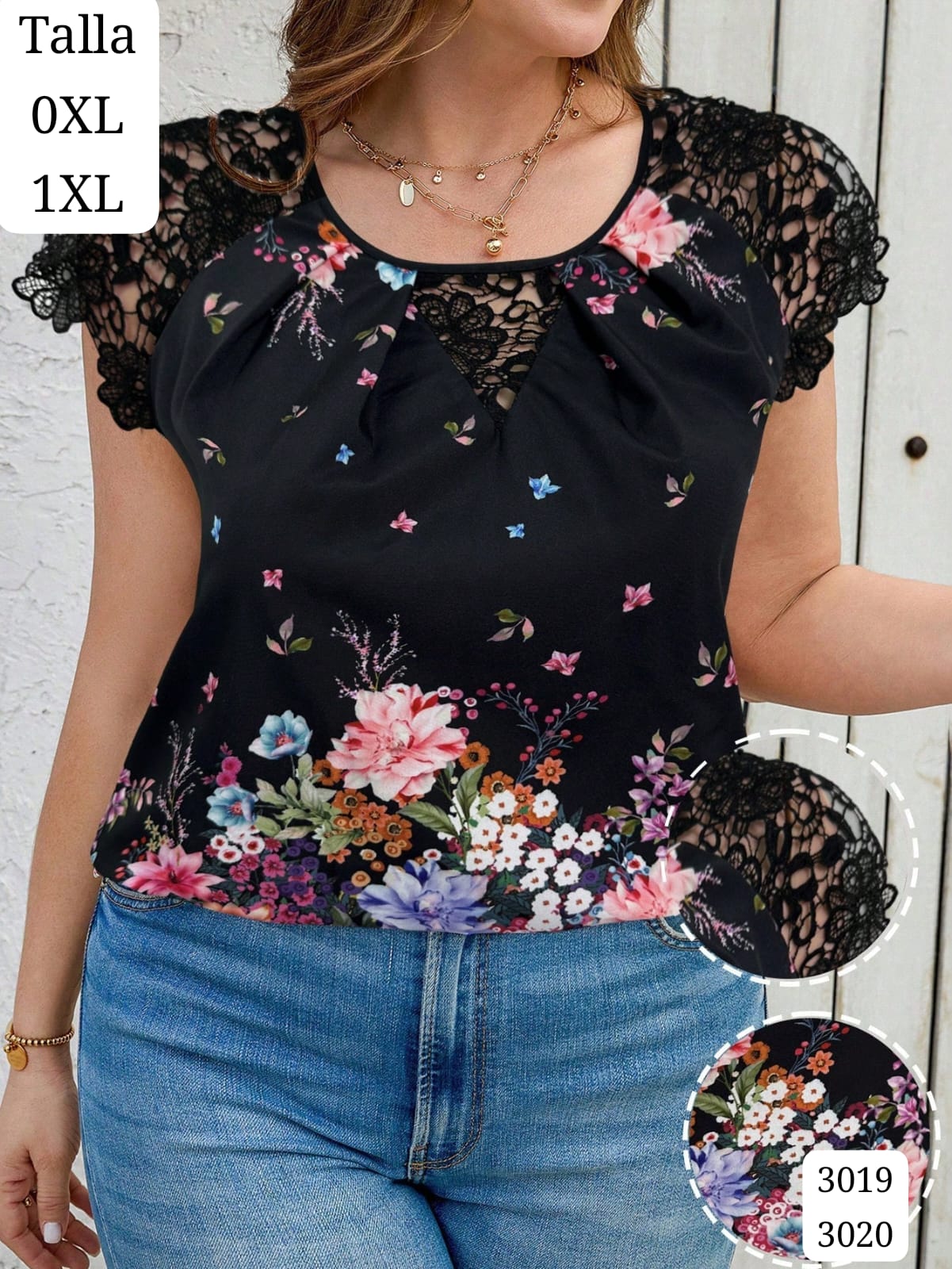 BLUSA NEGRA CON ESTAMPADO FLORAL DE MUJER