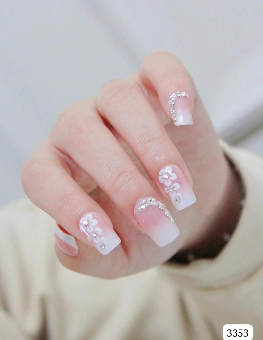 CAJITA DE UÑAS POSTIZAS