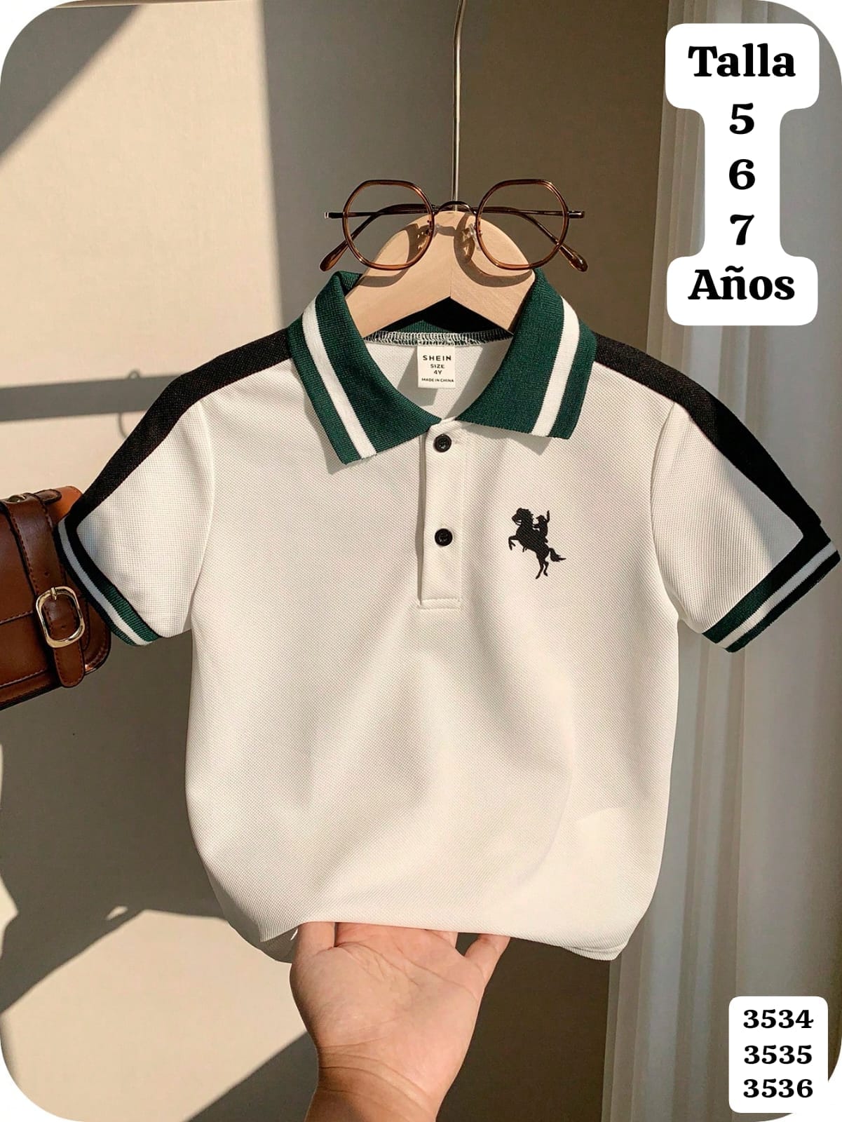CAMISA BLANCA CUELLO VERDE DE NIÑO